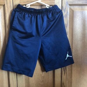 Air Jordan shorts 6-7 boys navy